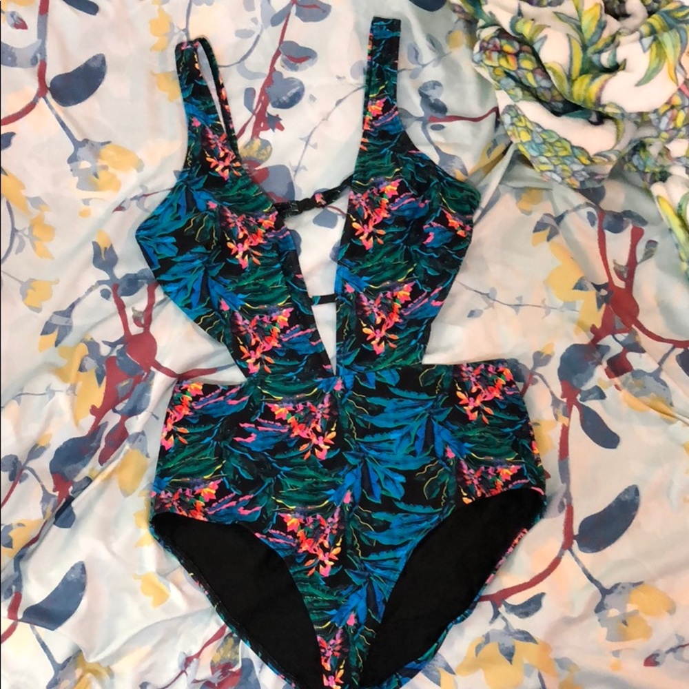 Sexy one-piece bathing suit!!!
